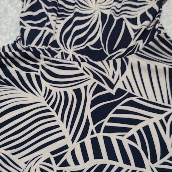 🍍Olive Tree dress🍍 - Picture 3 of 7